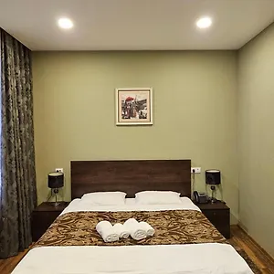 Boutique Iveria Hotel